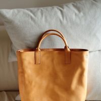 خرید کیف چرمی دوشی و دستی طرح دلسا در فروشگاه اینترنتی پوشاکچی-مشاهده قیمت و مشصات