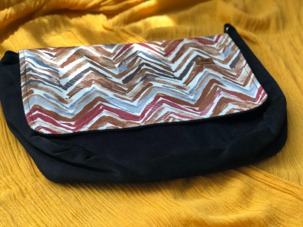 خرید کیف دوشی مدل پونه پاپوک کد ۱۱۱۳۱ در فروشگاه اینترنتی پوشاکچی-مشاهده قیمت و مشخصات